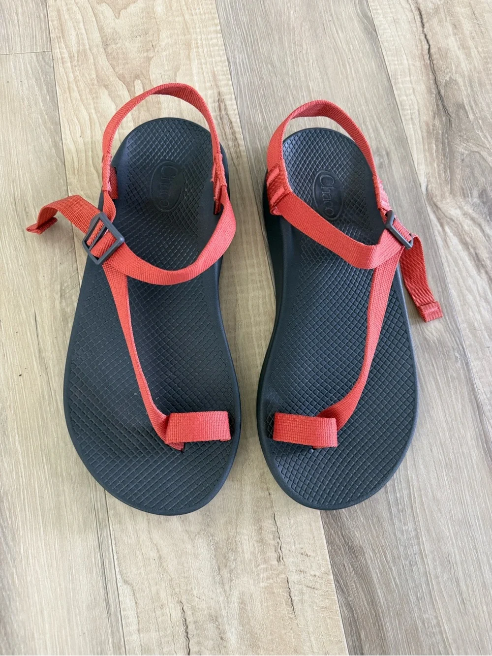 Chaco Men’s Black Sandals with Dark Peach Colored Straps LIKE NEW
